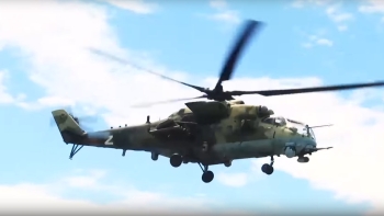 Работают экипажи многоцелевых ударных вертолетов Ми-35